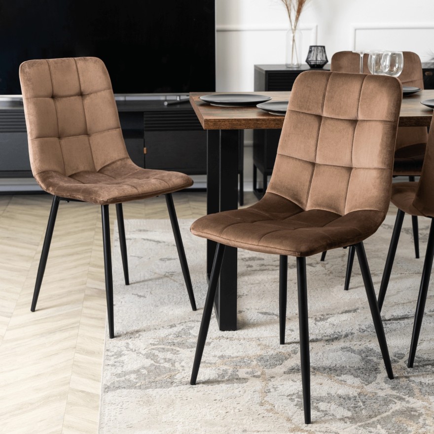 Krzesło tapicerowane PIK na czarnych nóżkach