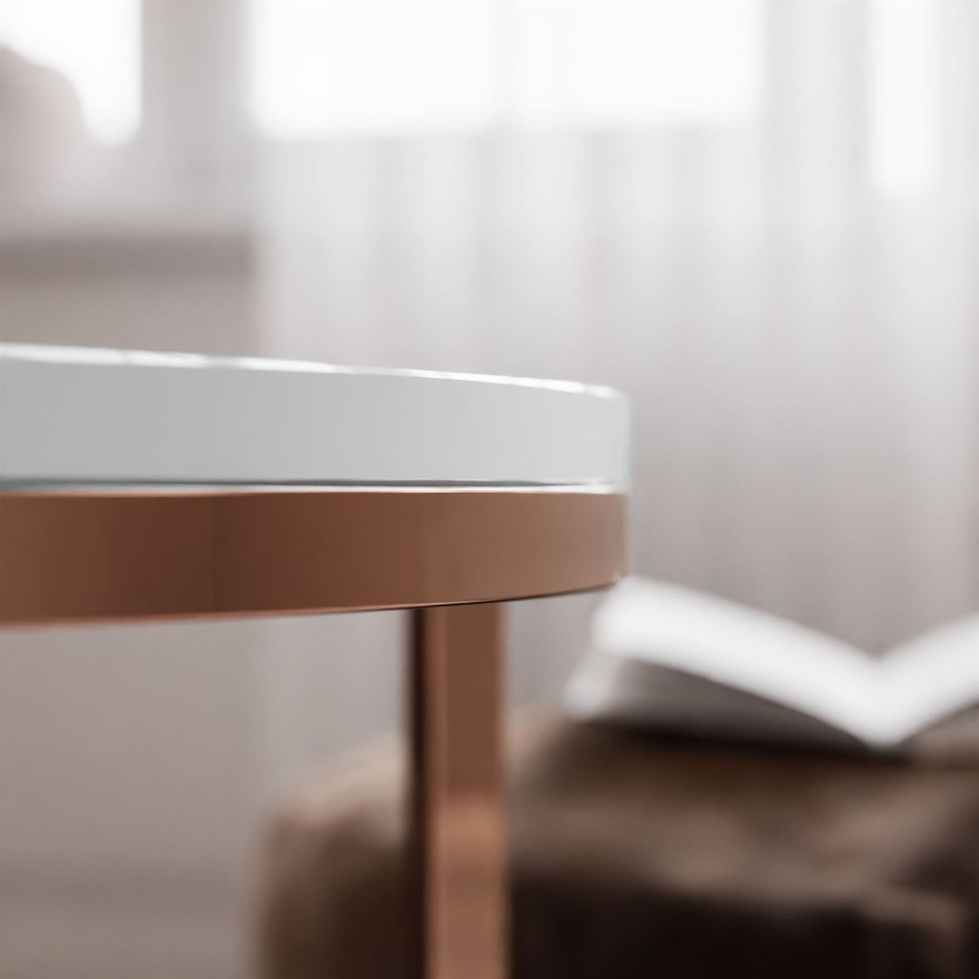 Okrągły stolik kawowy CIRI-X połysk z miedzianą podstawą