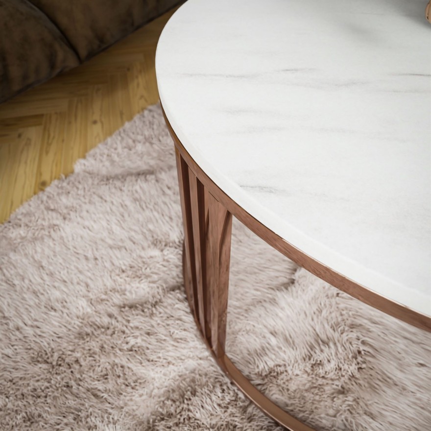 Okrągły stolik kawowy LORI mat z miedzianym stelażem