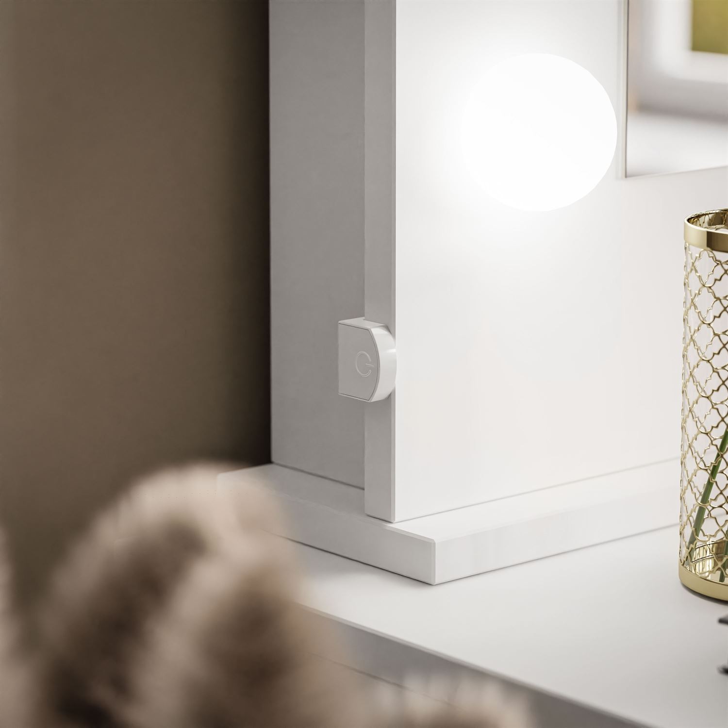 Toaletka MADA z lustrem i oświetleniem