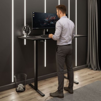 Regulowane biurko SPACE GAMING na metalowych nogach