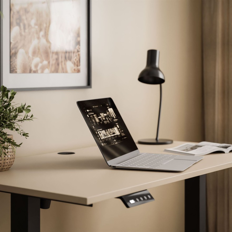 Regulowane biurko SPACE na metalowych nogach