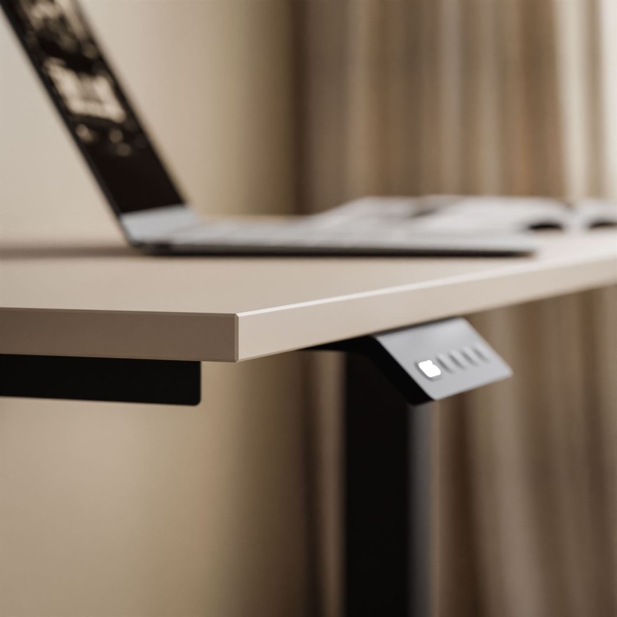 Regulowane biurko SPACE na metalowych nogach