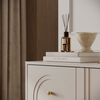 Komoda LIBERTY 4D na drewnianych nóżkach