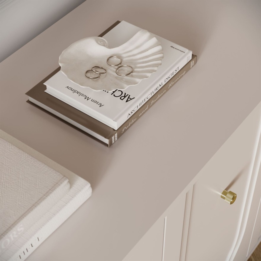 Komoda LIBERTY 4D na drewnianych nóżkach