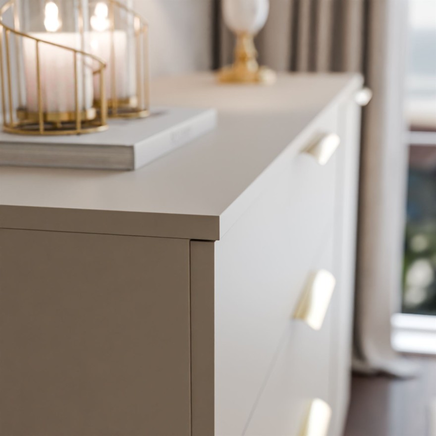 Komoda LINA KASZMIR 1D4S z oświetleniem LED na cokole