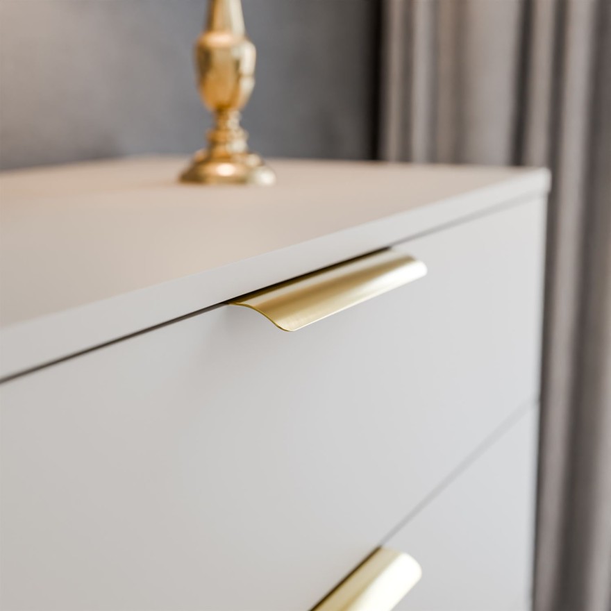 Komoda LINA KASZMIR 95 LED na wysokich nóżkach