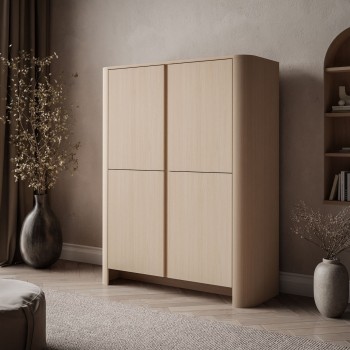 Czterodrzwiowa komoda...