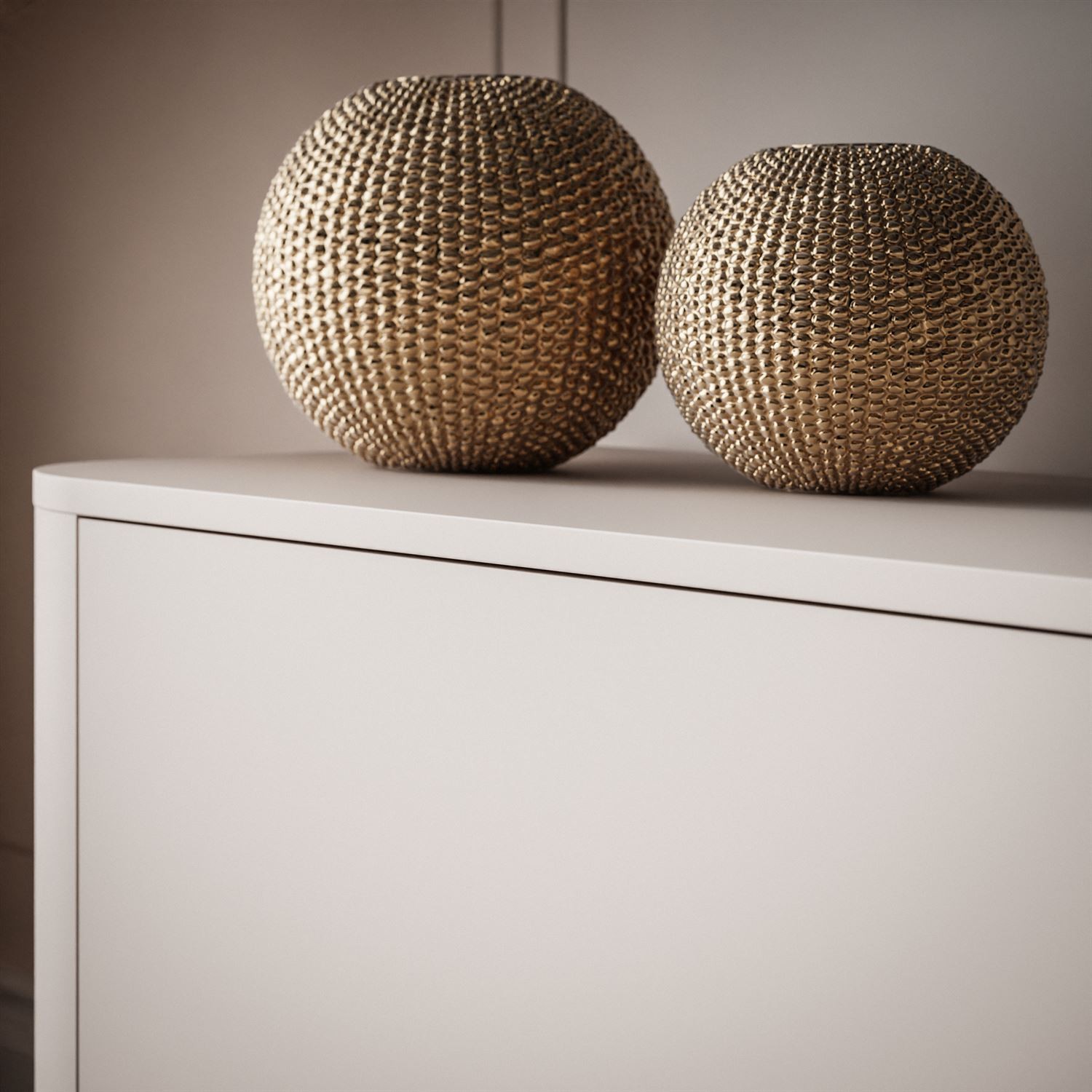 Trzydrzwiowa szafka RTV DESTINY KASZMIR