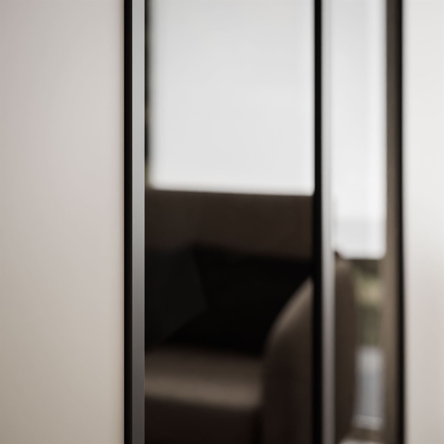 Czterodrzwiowa szafa ATRIUM ze szklanym frontem