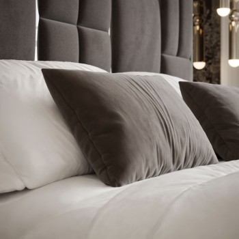 Łóżko tapicerowane BRIGITTE SILVER z pojemnikiem na pościel