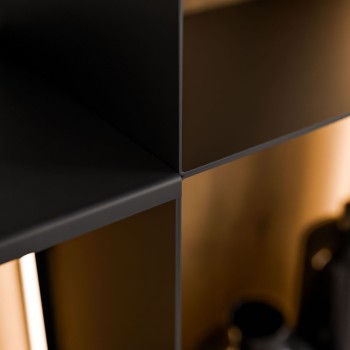 Metalowa półka QUADRO III z oświetleniem LED