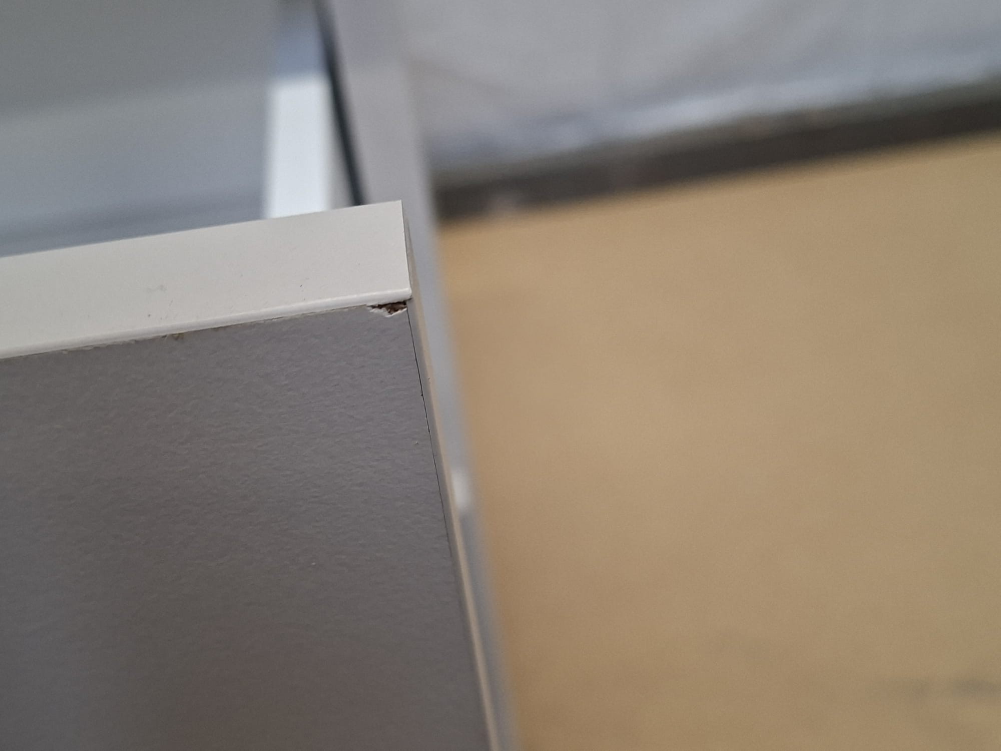 OUTLET Szafka nocna LINA KASZMIR 2S na skośnych nóżkach LED