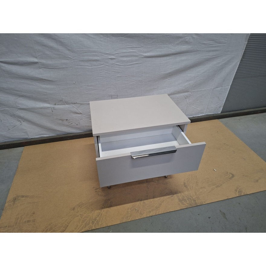 OUTLET Szafka nocna LINA KASZMIR 2S na skośnych nóżkach LED