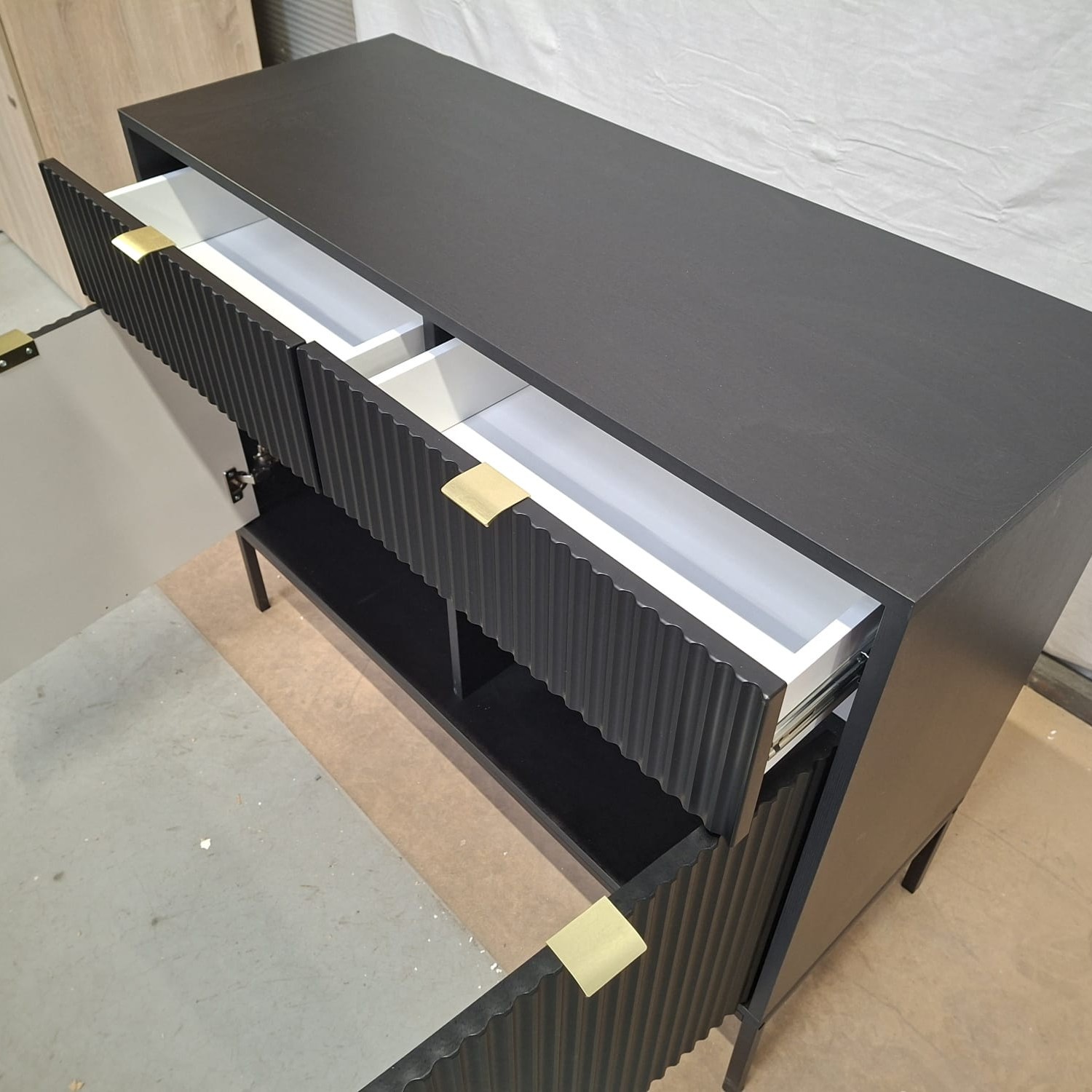 OUTLET Komoda CORTADO KSZ104 z szufladami
