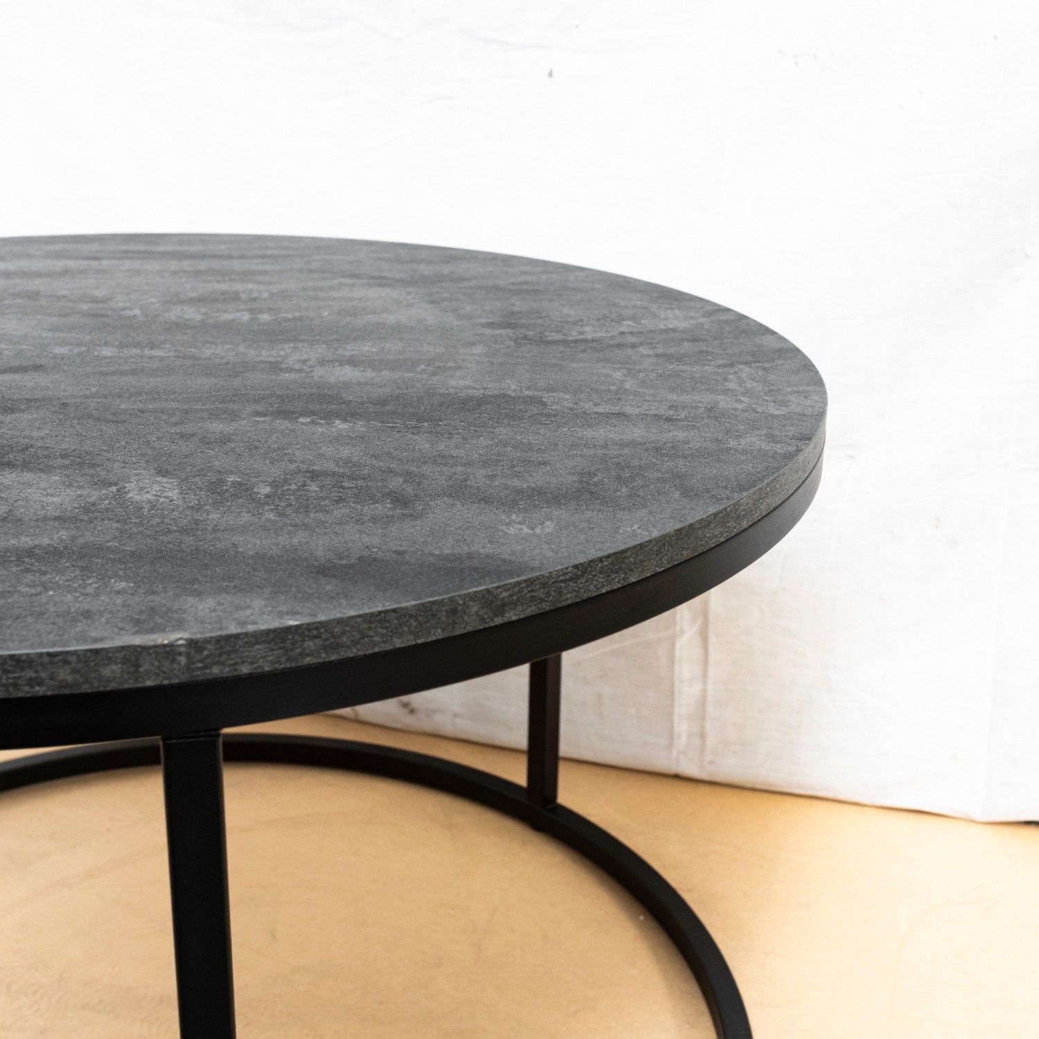 OUTLET Okrągły stolik kawowy 2w1 CIRI ciemny beton