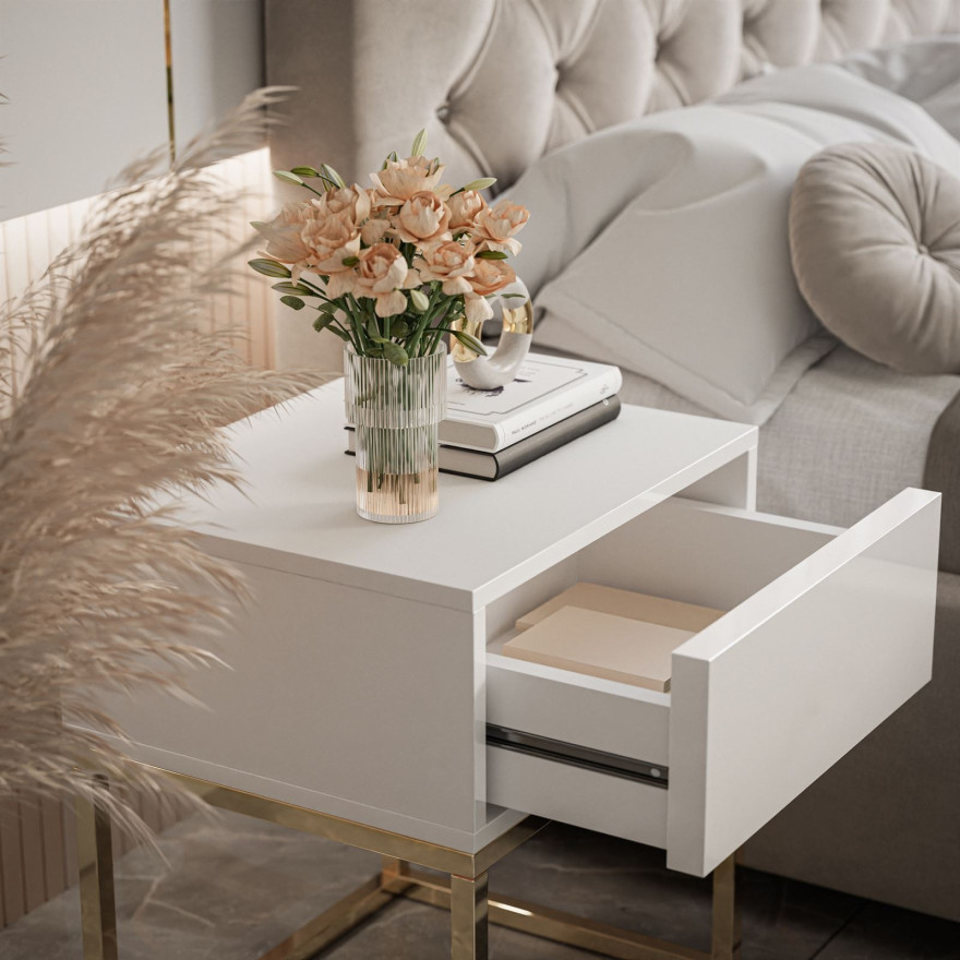 Stolik nocny BLANCO GOLD na złotym chromowanym stelażu Stolik nocny BLANCO GOLD na złotym chromowanym stelażu