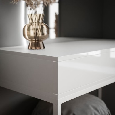 Toaletka kosmetyczna QUINNIE z lustrem Toaletka kosmetyczna QUINNIE z lustrem