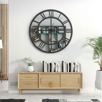 Okrągły zegar ścienny...